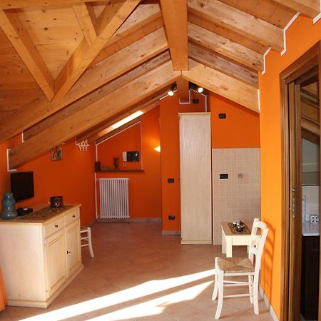 Casale Fe-Wo - Appartamenti Con Vista Lago Cannero Riviera Exterior photo