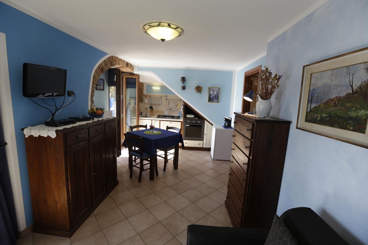 Casale Fe-Wo - Appartamenti Con Vista Lago Cannero Riviera Exterior photo