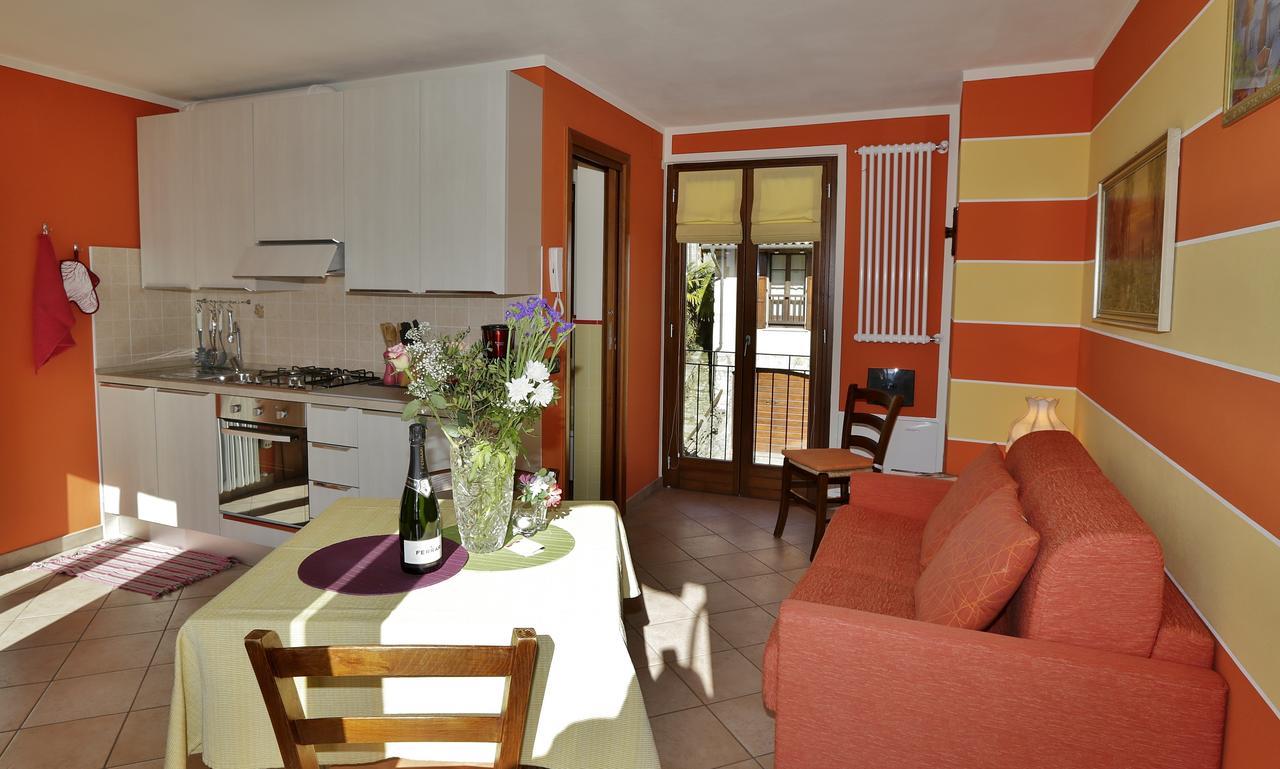 Casale Fe-Wo - Appartamenti Con Vista Lago Cannero Riviera Exterior photo